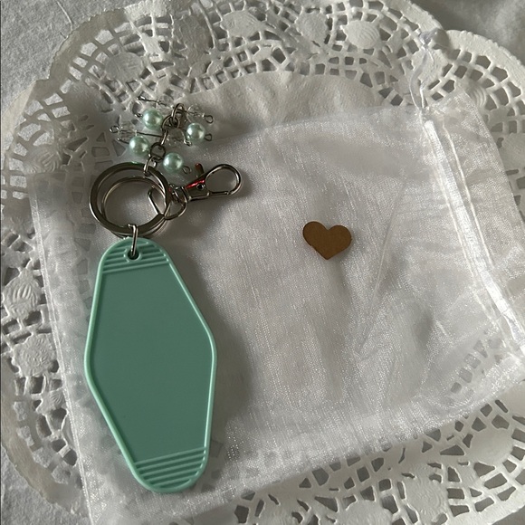 Keychain with Positive Message - Picture 2 of 3